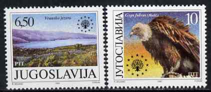 Yugoslavia 1990 Nature Protection set of 2 unmounted mint, SG 2668-69, stamps on birds, stamps on vultures, stamps on birds of prey, stamps on lakes