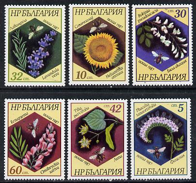 Bulgaria 1987 Flowers perf set of 6 unmounted mint, SG 3448-53, Mi 3582-87 , stamps on flowers, stamps on bees, stamps on honey, stamps on insects