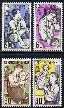 Czechoslovakia 1959 10th Anniversary of Young Pioneers Movement set of 4 unmounted mint, SG 1084-87*, stamps on scouts    