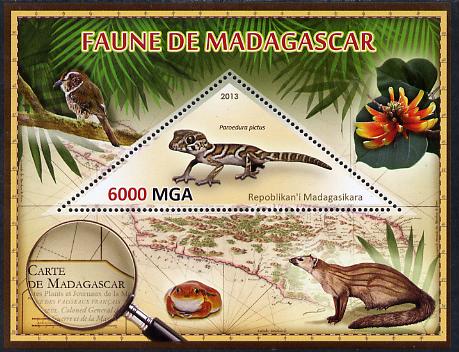 Madagascar 2013 Fauna - Ocelot Gecko perf sheetlet containing one triangular value unmounted mint, stamps on , stamps on  stamps on triangulars, stamps on  stamps on maps, stamps on  stamps on animals, stamps on  stamps on reptiles, stamps on  stamps on gecko