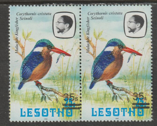 Lesotho 1986-88 Malachite Kingfisher Provisional 35s on 25s (1982 issue) unmounted mint with small s variety in pair with normal, SG 720/a, stamps on birds, stamps on kingfisher