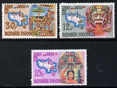 Indonesia 1969 Tourism in Bali set of 3 unmounted mint, SG 1234-36*, stamps on tourism