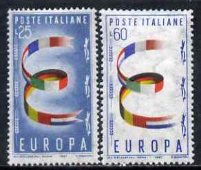Italy 1957 Europa set of 2 unmounted mint, SG 950-51, stamps on europa, stamps on flags