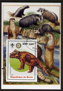 Benin 2005 Dinosaurs #02 - Bagaceraptor perf m/sheet with Scout & Rotary Logos, background shows Badgers, Otters & Beavers fine cto used, stamps on scouts, stamps on rotary, stamps on dinosaurs, stamps on animals