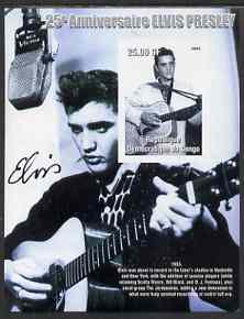 Congo 2002 25th Death Anniversary of Elvis Presley imperf souvenir sheet #3 (1955 B&W pic of Elvis in recording studio) unmounted mint, stamps on elvis, stamps on music, stamps on entertainments, stamps on films