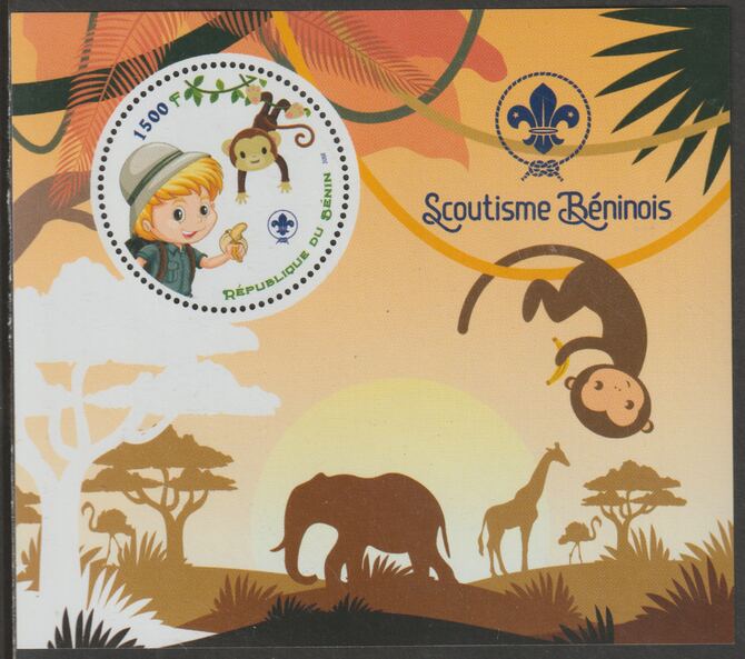 Benin 2018 Scouts #1 perf deluxe m/sheet containing one circular value unmounted mint, stamps on , stamps on  stamps on shape, stamps on  stamps on scouts, stamps on  stamps on elephants, stamps on  stamps on giraffes, stamps on  stamps on monkeys