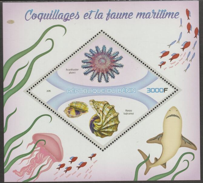 Benin 2015 Shells & Marine Fauna perf m/sheet containing one diamond shaped value unmounted mint, stamps on , stamps on  stamps on shaped, stamps on  stamps on diamond, stamps on  stamps on marine life, stamps on  stamps on shells