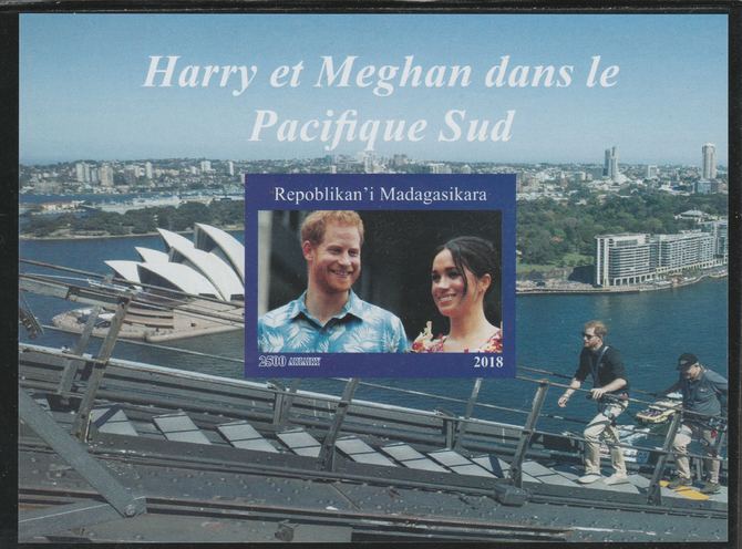Madagascar 2018 Harry & Meghan South Pacific Tour imperf souvenir sheet unmounted mint. Note this item is privately produced and is offered purely on its thematic appeal. , stamps on royalty, stamps on harry, stamps on meghan, stamps on opera, stamps on bridges