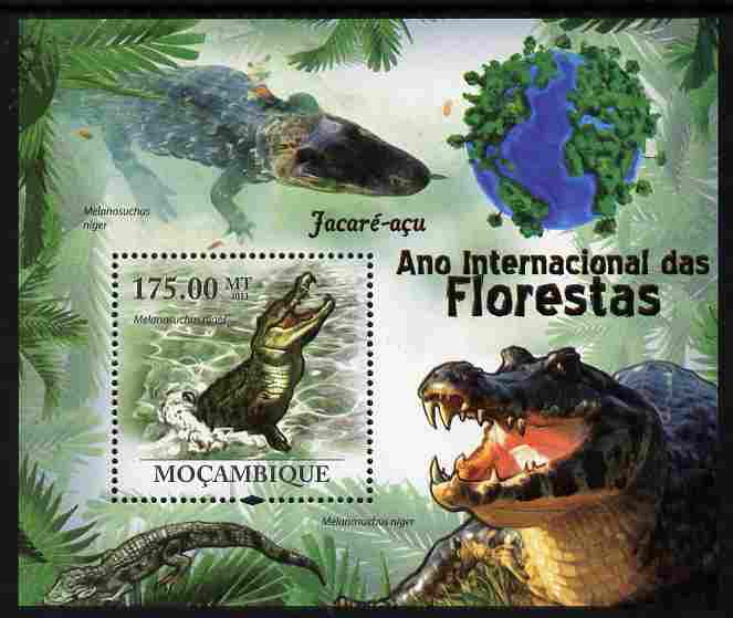 Mozambique 2011 International Year of Forests - Crocodiles perf s/sheet unmounted mint, stamps on forests, stamps on trees, stamps on animals, stamps on crocodiles