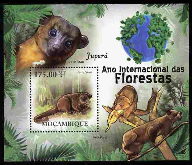 Mozambique 2011 International Year of Forests - Honey Bear perf s/sheet unmounted mint, stamps on forests, stamps on trees, stamps on animals, stamps on bears