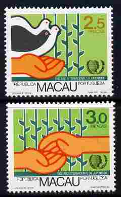 Macao 1985 International Youth Year perf set of 2 unmounted mint SG 603-4, stamps on youth, stamps on doves