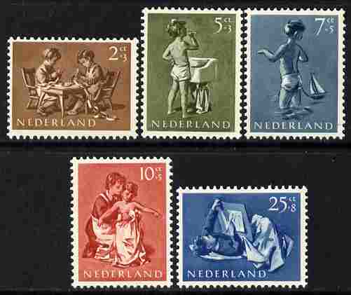 Netherlands 1954 Child Welfare Fund set of 5 unmounted mint, SG 804-808, stamps on , stamps on  stamps on children