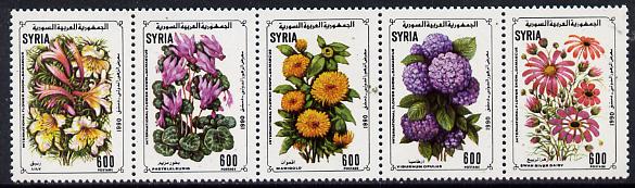 Syria 1990 Int Flower Show strip of 5, SG 1757a, stamps on flowers