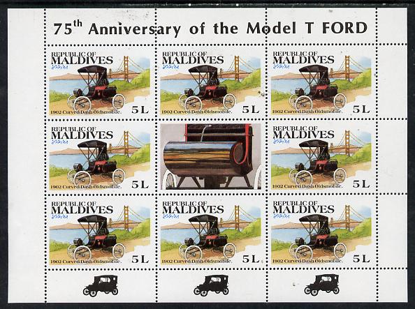 Maldive Islands 1983 Classic Motor Cars 5L (1902 Oldsmobile) in sheetlet of 8 plus label unmounted mint, SG 997, stamps on oldsmobile