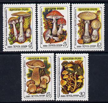 Russia 1986 Fungi complete set of 5 unmounted mint, SG 5651-55, Mi 5603-07*, stamps on , stamps on  stamps on fungi