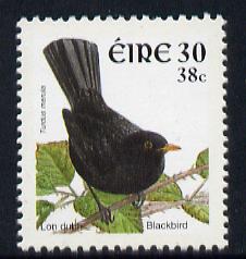 Ireland 2001 Birds Dual Currency - Blackbird 30p/38c unmounted mint SG 1424, stamps on , stamps on  stamps on birds, stamps on  stamps on blackbird