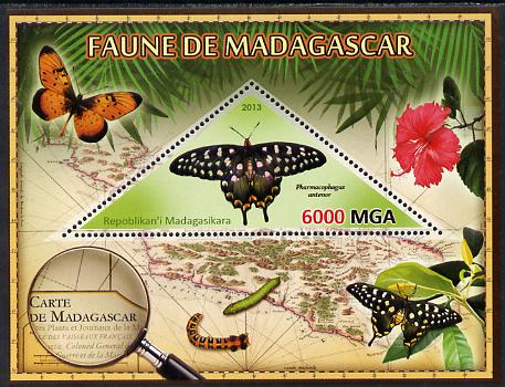 Madagascar 2013 Fauna - Giant Swallowtail Butterfly perf sheetlet containing one triangular value unmounted mint, stamps on , stamps on  stamps on triangulars, stamps on  stamps on maps, stamps on  stamps on animals, stamps on  stamps on insects, stamps on  stamps on butterflies, stamps on  stamps on flowers