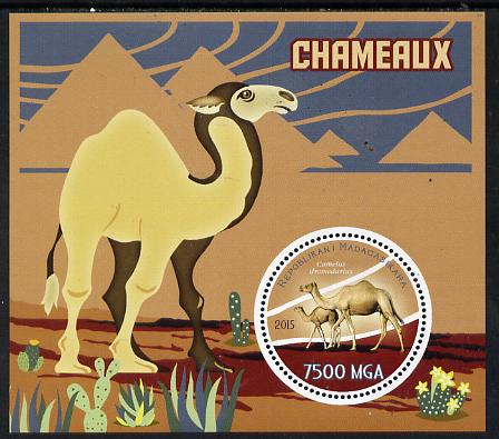 Madagascar 2015 Camels perf deluxe sheet containing one circular value unmounted mint, stamps on animals, stamps on camels, stamps on shaped, stamps on circular