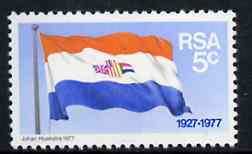 South Africa 1977 National Flag unmounted mint, SG 438*, stamps on flags