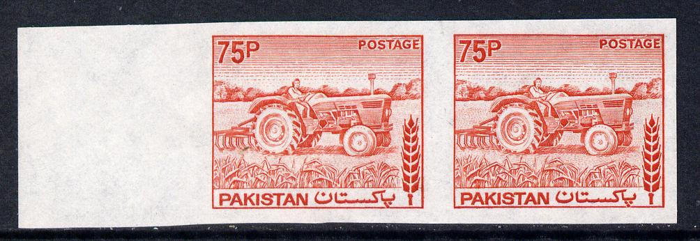 Pakistan 1978-81 Tractor 75p die II imperf pair unmounted mint, SG 473a, stamps on tractors, stamps on agriculture