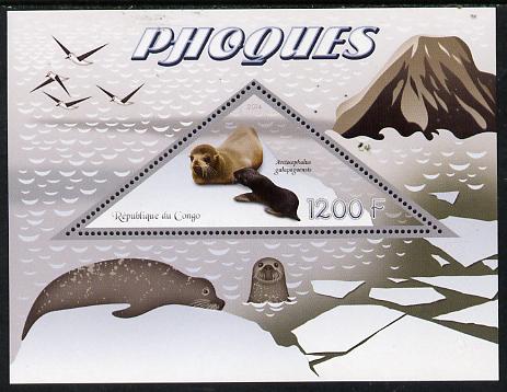 Congo 2014 Seals perf s/sheet containing one triangular-shaped value unmounted mint , stamps on , stamps on  stamps on shaped, stamps on  stamps on triangular, stamps on  stamps on animals, stamps on  stamps on marine, stamps on  stamps on seals