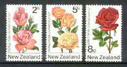 New Zealand 1971 First World Rose Convention set of 3 unmounted mint, SG 967-69*, stamps on , stamps on  stamps on flowers       roses     peace