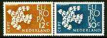Netherlands 1961 Europa set of 2 unmounted mint, SG 912-13*, stamps on europa, stamps on doves