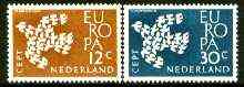 Netherlands 1961 Europa set of 2 unmounted mint, SG 912-13*, stamps on europa, stamps on doves