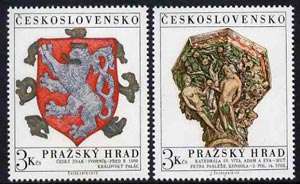 Czechoslovakia 1972 Prague Castle (8th series) set of 2 unmounted mint, SG 2034-35, stamps on , stamps on  stamps on arts, stamps on castles, stamps on judaica, stamps on heraldry, stamps on  stamps on arms, stamps on lions, stamps on 