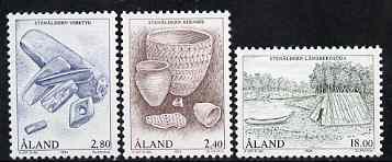 Aland Islands 1994 The Stone Age set of 3 unmounted mint, SG 87-89, stamps on , stamps on  stamps on stone, stamps on  stamps on artefacts, stamps on  stamps on 