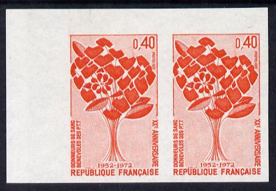 France 1972 20th Anniversary of Post Office Employees Blood Donors Association marginal horiz pair unmounted mint Yv 1716, stamps on , stamps on  stamps on medical, stamps on  stamps on blood