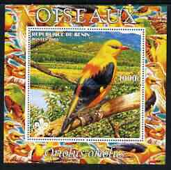 Benin 2003 Birds - Oriole composite perf sheetlet containing 1 value + 1 label with Scouts Logo, unmounted mint, stamps on , stamps on  stamps on birds, stamps on  stamps on scouts, stamps on  stamps on orioles