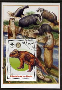 Benin 2005 Dinosaurs #02 - Bagaceraptor perf m/sheet with Scout & Rotary Logos, background shows Badgers, Otters & Beavers fine cto used, stamps on , stamps on  stamps on scouts, stamps on  stamps on rotary, stamps on  stamps on dinosaurs, stamps on  stamps on animals