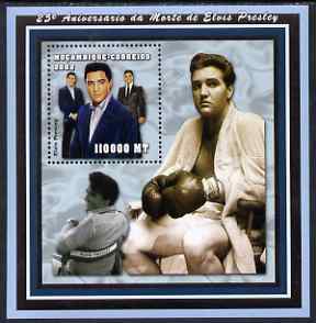 Mozambique 2002 25th Anniversary of Death of Elvis Presley perf s/sheet containing 1 value unmounted mint (110,000 MT) Yv 112, stamps on , stamps on  stamps on personalities, stamps on  stamps on films, stamps on  stamps on cinema, stamps on  stamps on movies, stamps on  stamps on music, stamps on  stamps on elvis, stamps on  stamps on boxing