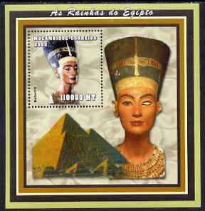 Mozambique 2002 Queen Nefertiti perf s/sheet containing 1 value unmounted mint (110,000 MT) Yv 114, stamps on personalities, stamps on royalty, stamps on egyptology