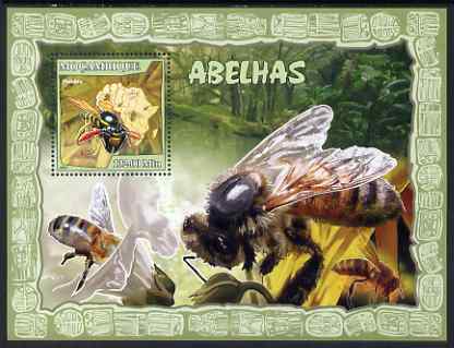 Mozambique 2007 Bees perf souvenir sheet unmounted mint Yv 150, stamps on , stamps on  stamps on insects, stamps on  stamps on bees, stamps on  stamps on maps