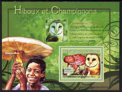 Guinea - Conakry 2007 Owls & Fungi perf souvenir sheet #3 unmounted mint Yv 521, stamps on , stamps on  stamps on birds, stamps on  stamps on birds of prey, stamps on  stamps on owls, stamps on  stamps on fungi