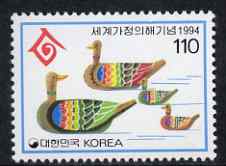 South Korea 1994 International Year of the Family 110w (Duck) unmounted mint, SG 2094, stamps on , stamps on  stamps on birds, stamps on  stamps on ducks