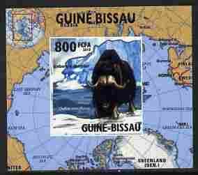 Guinea - Bissau 2010 Global Warming #4 - Muskox individual imperf deluxe sheet unmounted mint. Note this item is privately produced and is offered purely on its thematic appeal, stamps on environment, stamps on animals, stamps on weather, stamps on polar, stamps on maps, stamps on bovine