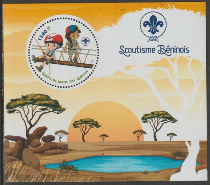 Benin 2018 Scouts #3 perf deluxe m/sheet containing one circular value unmounted mint, stamps on , stamps on  stamps on shape, stamps on  stamps on scouts