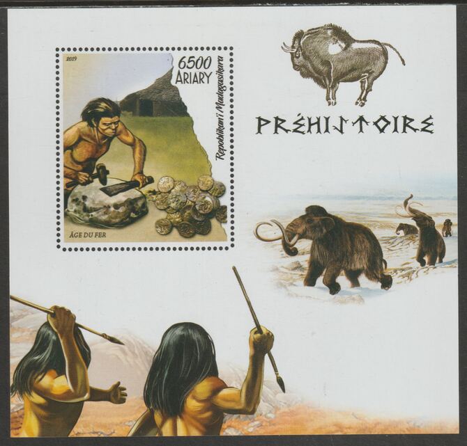 Madagascar 2019 Prehistory perf m/sheet containing one value unmounted mint, stamps on dinosaurs