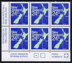 New Zealand 1982 Map Stamp 24c P14.5 x 14 corner plate block of 6 (Print No.4) unmounted mint SG1261, stamps on , stamps on  stamps on new zealand 1982 map stamp 24c p14.5 x 14 corner plate block of 6 (print no.4) unmounted mint sg1261