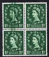 Great Britain 1955-58 Wilding St Edwards Crown 1.5d block of 4 with very fine doctor blade flaw, unmounted mint, stamps on 
