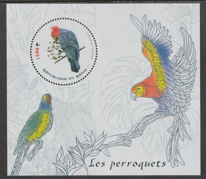 Benin 2018 Parrots #4 perf deluxe m/sheet containing one circular value unmounted mint, stamps on shape, stamps on birds, stamps on parrots
