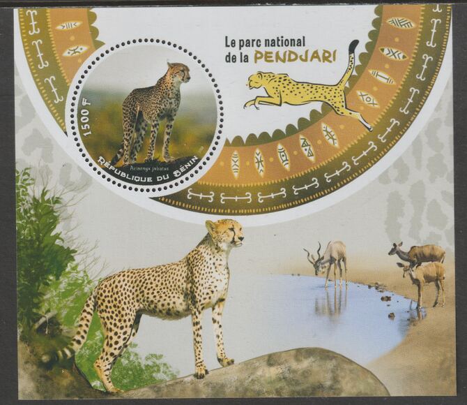 Benin 2018 Pendiari National Park - Cheetah perf deluxe m/sheet containing one circular value unmounted mint, stamps on , stamps on  stamps on shape, stamps on  stamps on animals, stamps on  stamps on cheetah, stamps on  stamps on cats