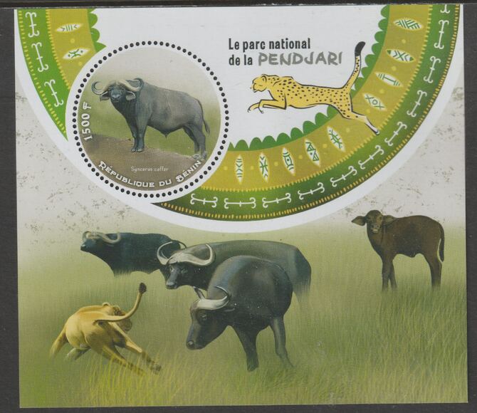 Benin 2018 Pendiari National Park - Buffalo perf deluxe m/sheet containing one circular value unmounted mint, stamps on shape, stamps on animals, stamps on buffalo, stamps on bison