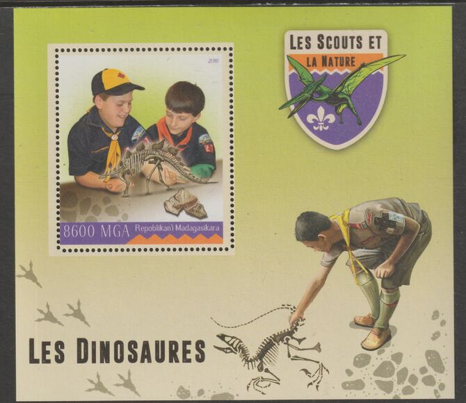 Madagascar 2016 Scouts & Dinosaurs perf m/sheet containing one value unmounted mint, stamps on , stamps on  stamps on dinosaurs, stamps on  stamps on scouts