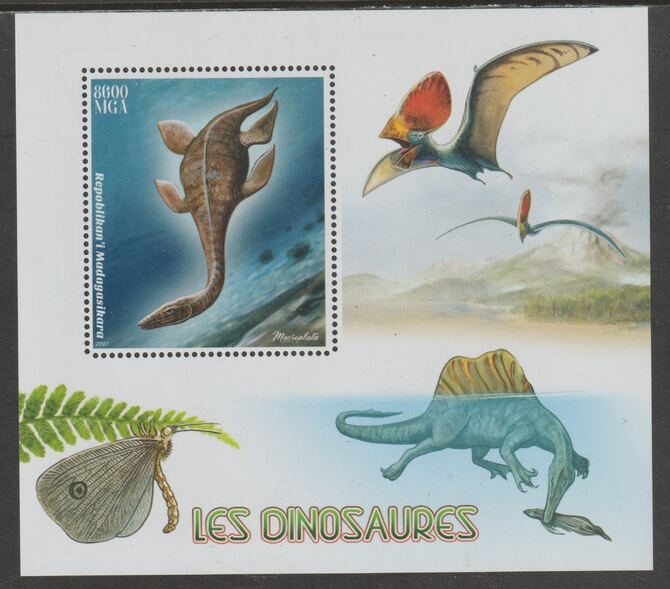 Madagascar 2017 Dinosaurs perf m/sheet containing one value unmounted mint, stamps on dinosaurs