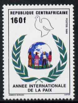 Central African Republic 1986 International Peace Year 160f unmounted mint SG 1228, stamps on , stamps on  stamps on peace, stamps on  stamps on doves, stamps on  stamps on globes