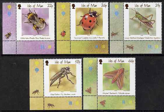 Isle of Man 2001 Insects set of 5 unmounted mint, SG 924-28, stamps on , stamps on  stamps on insects, stamps on  stamps on bees, stamps on  stamps on moths